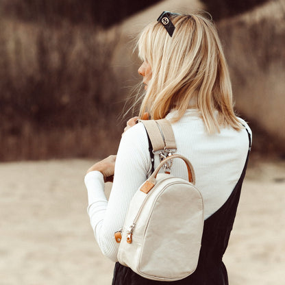 Batoh z prateľného papiera OLLI UASHMAMA